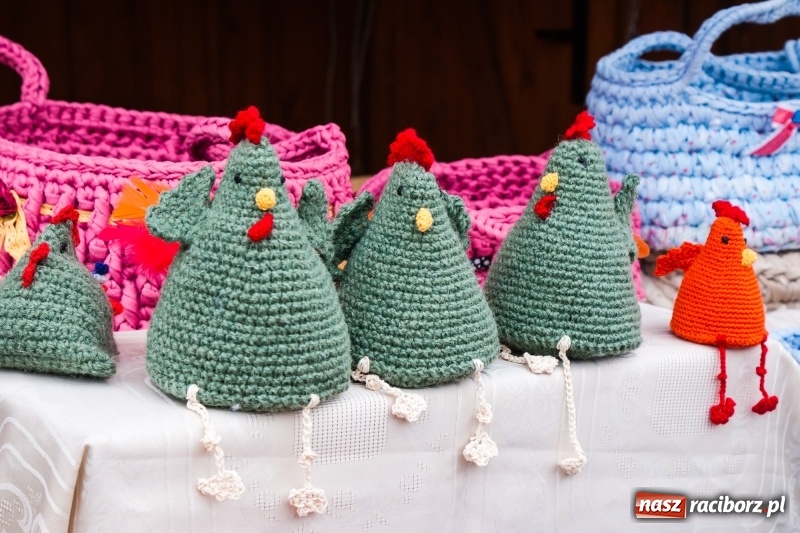 Zdjęcie w galerii na portalu naszraciborz.pl: Na Rynku ruszył raciborski Jarmark Wielkanocny. Potrwa do niedzieli wiadomości z regionu