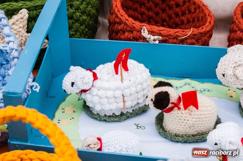 Zdjęcie w galerii na portalu naszraciborz.pl: Na Rynku ruszył raciborski Jarmark Wielkanocny. Potrwa do niedzieli wiadomości z regionu