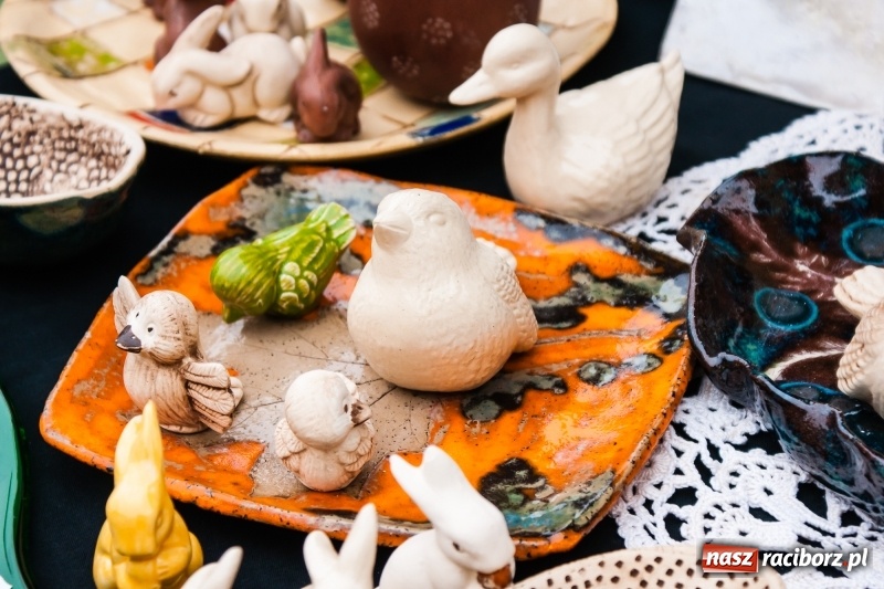 Zdjęcie w galerii na portalu naszraciborz.pl: Na Rynku ruszył raciborski Jarmark Wielkanocny. Potrwa do niedzieli wiadomości z regionu