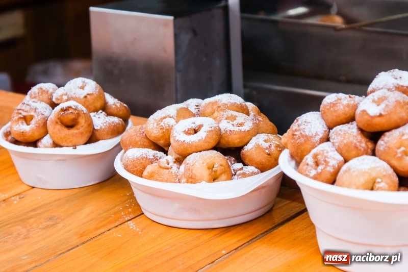 Zdjęcie w galerii na portalu naszraciborz.pl: Na Rynku ruszył raciborski Jarmark Wielkanocny. Potrwa do niedzieli wiadomości z regionu