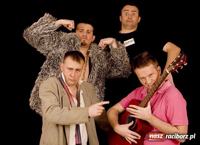 Zdjęcie w galerii na portalu naszraciborz.pl: Kabaret Skeczów męczących wiadomości z regionu