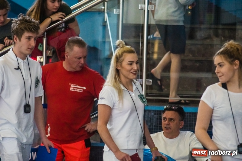 Zdjęcie w galerii na portalu naszraciborz.pl: Międzywojewódzkie Drużynowe Mistrzostwa Młodzików na pływalni ZSOMS wiadomości z regionu