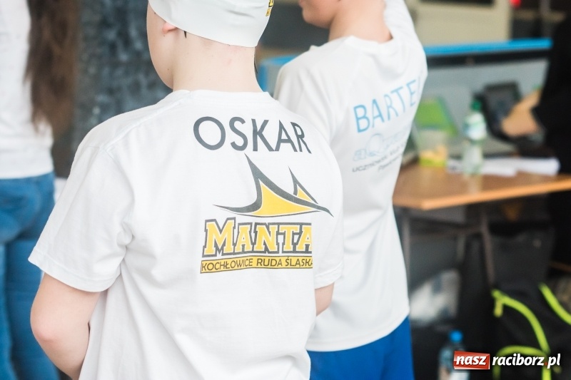 Zdjęcie w galerii na portalu naszraciborz.pl: Międzywojewódzkie Drużynowe Mistrzostwa Młodzików na pływalni ZSOMS wiadomości z regionu