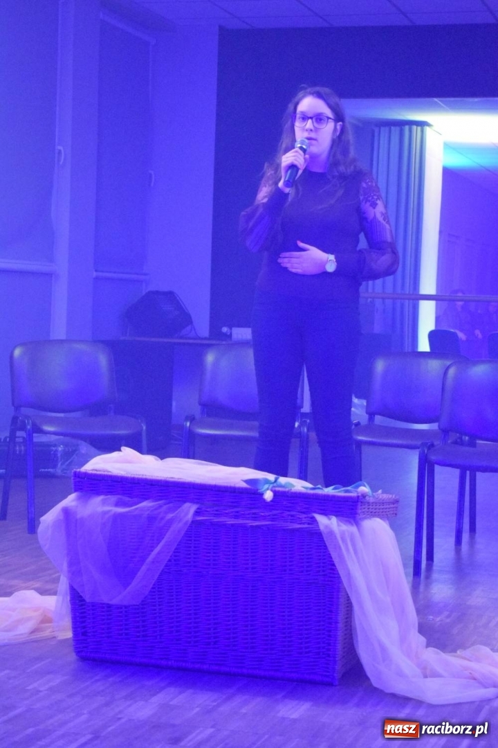 Zdjęcie w galerii na portalu naszraciborz.pl: Magiczny recital muzyczny w Kuźni Raciborskiej  wiadomości z regionu