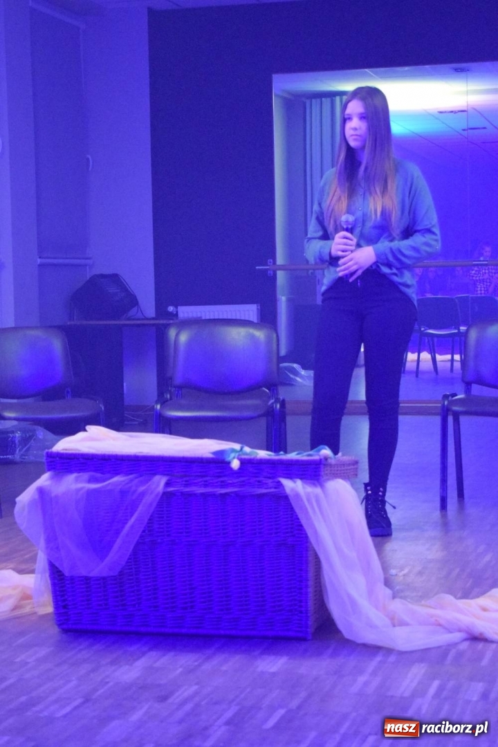 Zdjęcie w galerii na portalu naszraciborz.pl: Magiczny recital muzyczny w Kuźni Raciborskiej  wiadomości z regionu