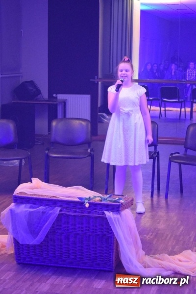 Zdjęcie w galerii na portalu naszraciborz.pl: Magiczny recital muzyczny w Kuźni Raciborskiej  wiadomości z regionu