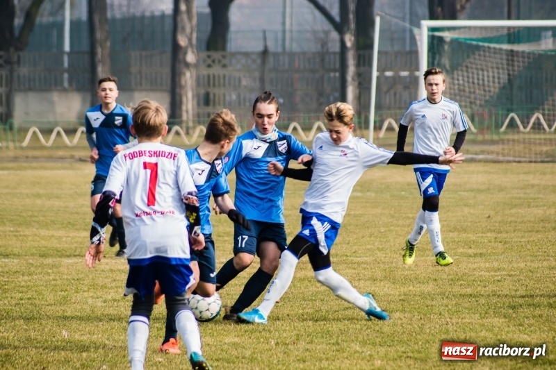 Zdjęcie w galerii na portalu naszraciborz.pl: Dwa oblicza trampkarzy Unii. Podbeskidzie pokonane wiadomości z regionu