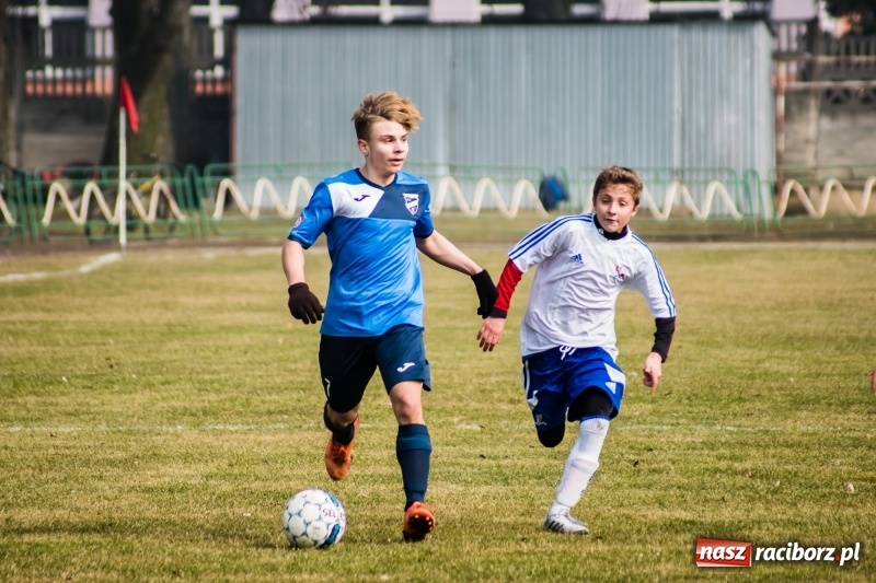 Zdjęcie w galerii na portalu naszraciborz.pl: Dwa oblicza trampkarzy Unii. Podbeskidzie pokonane wiadomości z regionu