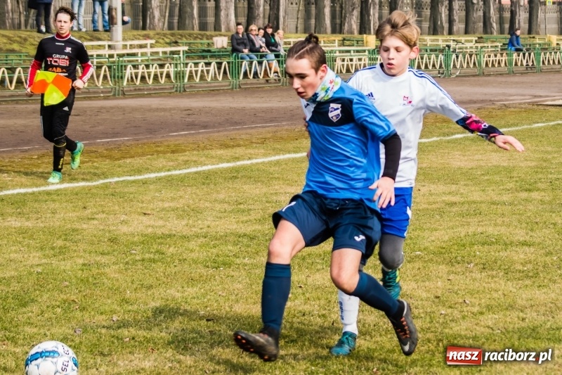 Zdjęcie w galerii na portalu naszraciborz.pl: Dwa oblicza trampkarzy Unii. Podbeskidzie pokonane wiadomości z regionu
