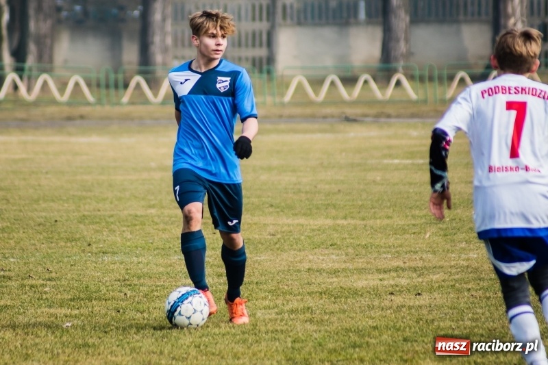 Zdjęcie w galerii na portalu naszraciborz.pl: Dwa oblicza trampkarzy Unii. Podbeskidzie pokonane wiadomości z regionu