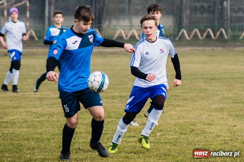 Zdjęcie w galerii na portalu naszraciborz.pl: Dwa oblicza trampkarzy Unii. Podbeskidzie pokonane wiadomości z regionu