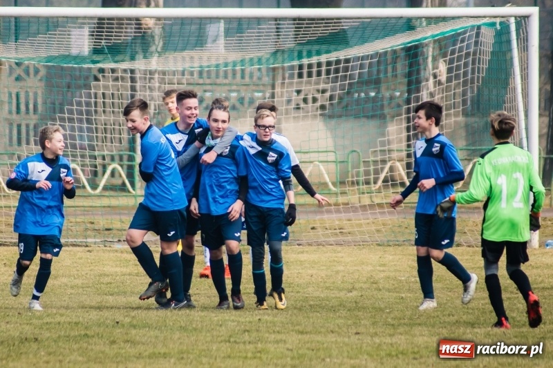 Zdjęcie w galerii na portalu naszraciborz.pl: Dwa oblicza trampkarzy Unii. Podbeskidzie pokonane wiadomości z regionu