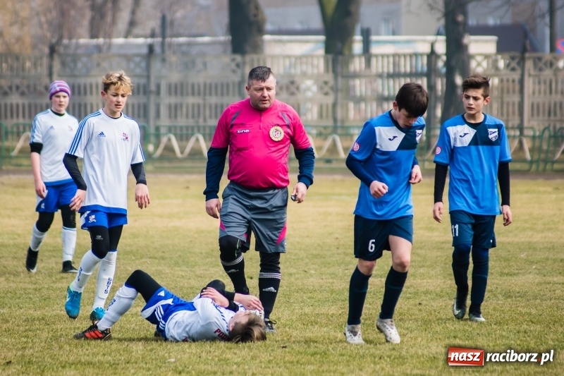 Zdjęcie w galerii na portalu naszraciborz.pl: Dwa oblicza trampkarzy Unii. Podbeskidzie pokonane wiadomości z regionu