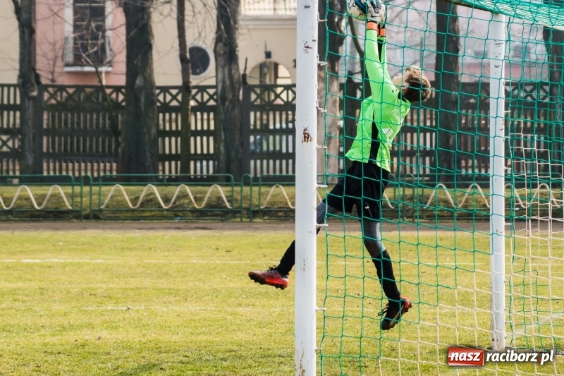 Zdjęcie w galerii na portalu naszraciborz.pl: Dwa oblicza trampkarzy Unii. Podbeskidzie pokonane wiadomości z regionu