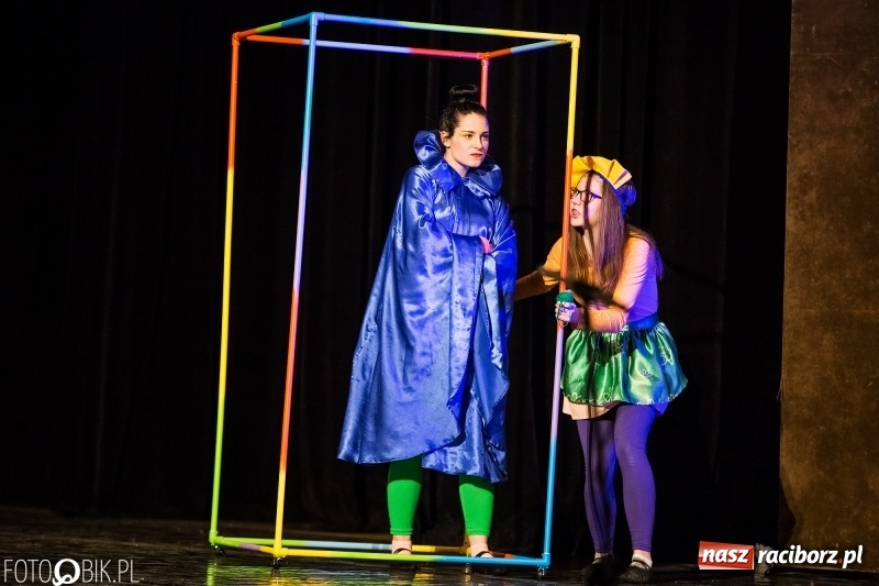 Zdjęcie w galerii na portalu naszraciborz.pl: Premiera spektaklu Grupy Teatralnej Miodzio  wiadomości z regionu