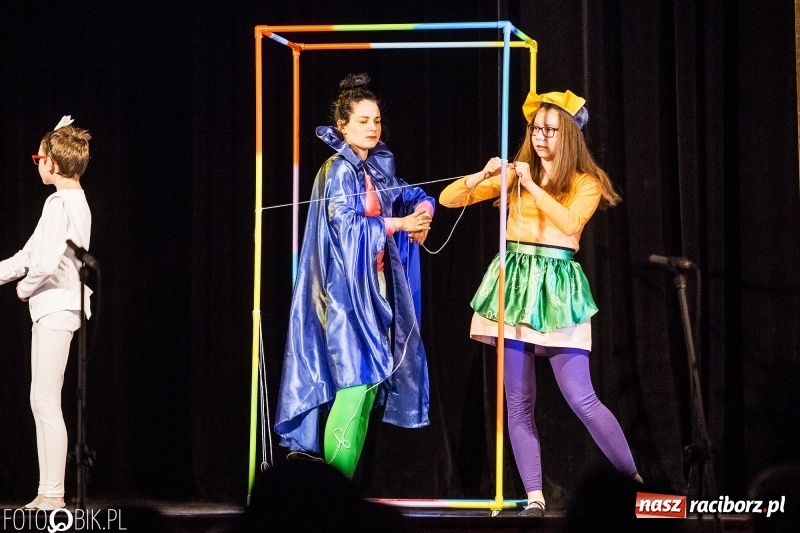 Zdjęcie w galerii na portalu naszraciborz.pl: Premiera spektaklu Grupy Teatralnej Miodzio  wiadomości z regionu