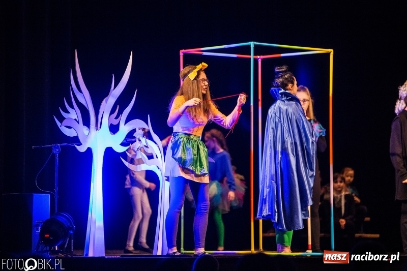 Zdjęcie w galerii na portalu naszraciborz.pl: Premiera spektaklu Grupy Teatralnej Miodzio  wiadomości z regionu