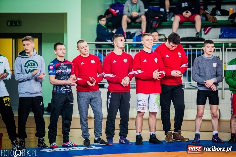 Zdjęcie w galerii na portalu naszraciborz.pl: Złoto Szewczuka, srebro Petrończaka i Majdańskiego. W Raciborzu odbył się krajowy championat juniorów w zapasach klasycznych wiadomości z regionu