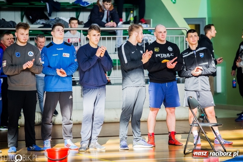 Zdjęcie w galerii na portalu naszraciborz.pl: Złoto Szewczuka, srebro Petrończaka i Majdańskiego. W Raciborzu odbył się krajowy championat juniorów w zapasach klasycznych wiadomości z regionu