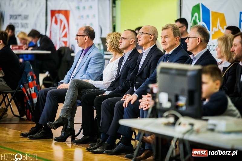 Zdjęcie w galerii na portalu naszraciborz.pl: Złoto Szewczuka, srebro Petrończaka i Majdańskiego. W Raciborzu odbył się krajowy championat juniorów w zapasach klasycznych wiadomości z regionu