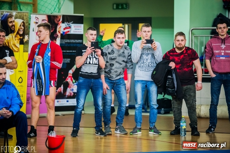 Zdjęcie w galerii na portalu naszraciborz.pl: Złoto Szewczuka, srebro Petrończaka i Majdańskiego. W Raciborzu odbył się krajowy championat juniorów w zapasach klasycznych wiadomości z regionu