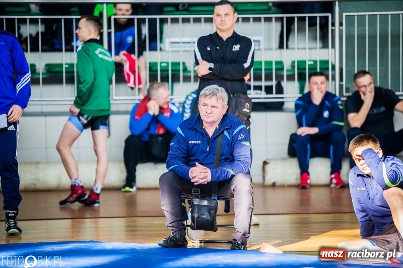 Zdjęcie w galerii na portalu naszraciborz.pl: Złoto Szewczuka, srebro Petrończaka i Majdańskiego. W Raciborzu odbył się krajowy championat juniorów w zapasach klasycznych wiadomości z regionu