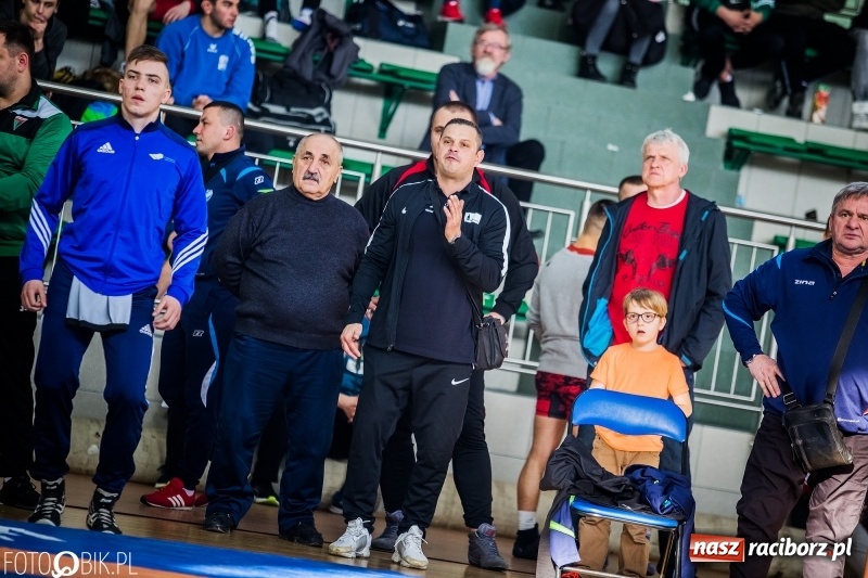 Zdjęcie w galerii na portalu naszraciborz.pl: Złoto Szewczuka, srebro Petrończaka i Majdańskiego. W Raciborzu odbył się krajowy championat juniorów w zapasach klasycznych wiadomości z regionu
