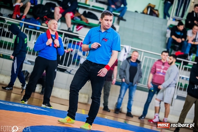 Zdjęcie w galerii na portalu naszraciborz.pl: Złoto Szewczuka, srebro Petrończaka i Majdańskiego. W Raciborzu odbył się krajowy championat juniorów w zapasach klasycznych wiadomości z regionu