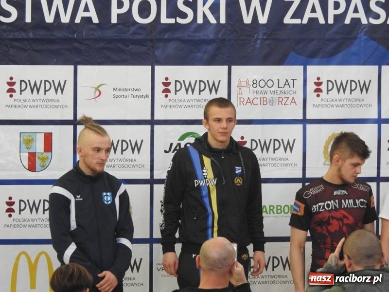 Zdjęcie w galerii na portalu naszraciborz.pl: Złoto Szewczuka, srebro Petrończaka i Majdańskiego. W Raciborzu odbył się krajowy championat juniorów w zapasach klasycznych wiadomości z regionu