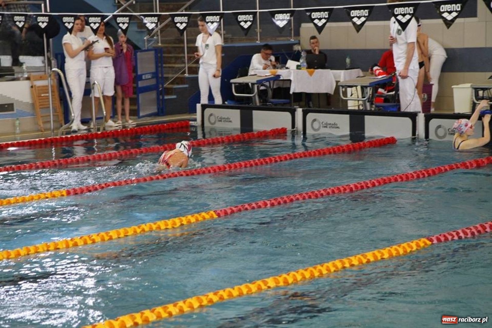 Zdjęcie w galerii na portalu naszraciborz.pl: Pływanie. Drużynowe Mistrzostwa Młodzików 12-letnich na pływalni ZSOMS wiadomości z regionu