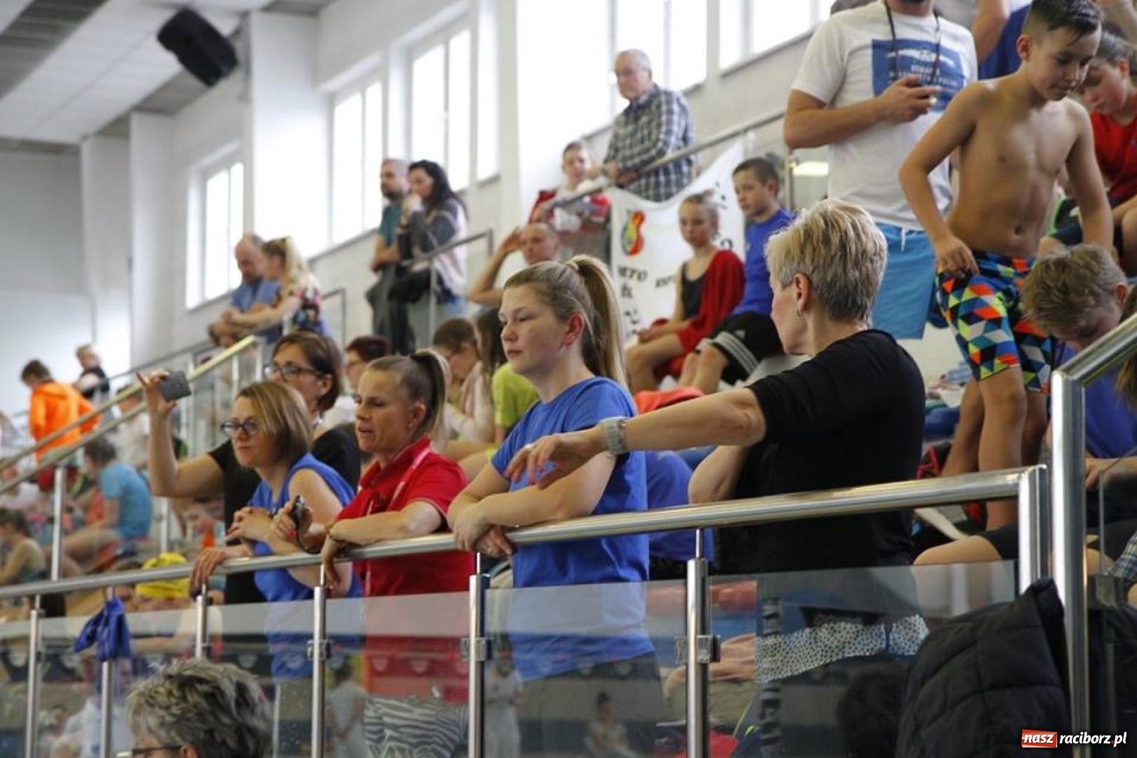 Zdjęcie w galerii na portalu naszraciborz.pl: Pływanie. Drużynowe Mistrzostwa Młodzików 12-letnich na pływalni ZSOMS wiadomości z regionu