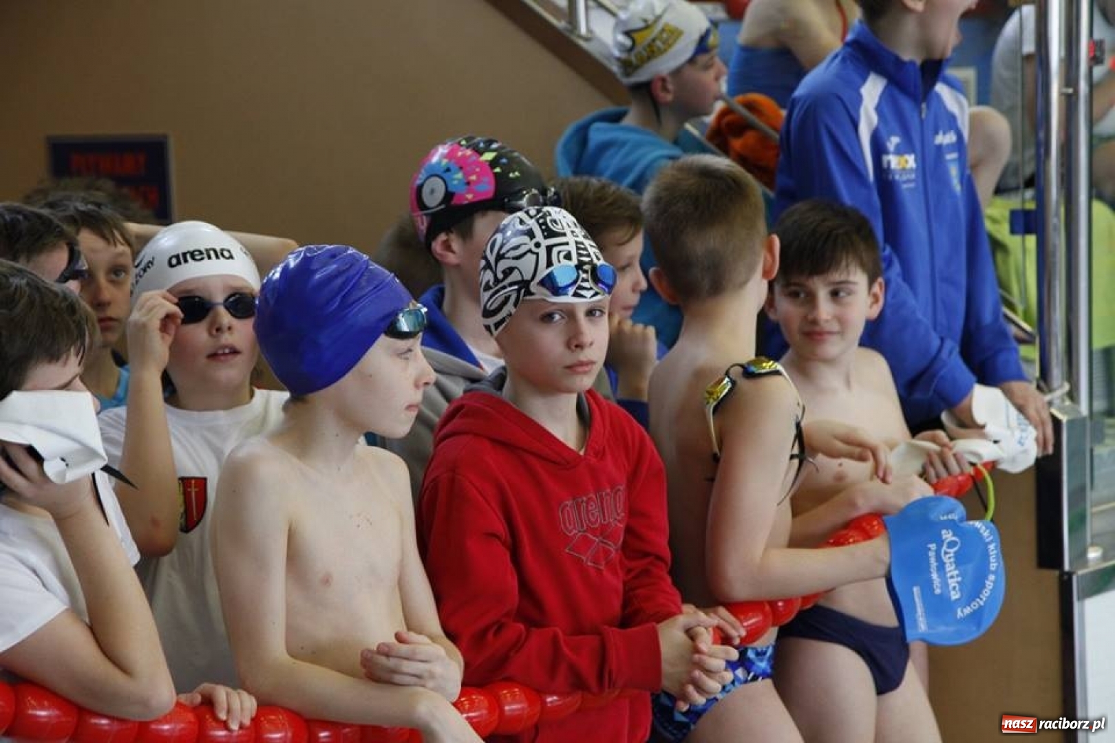 Zdjęcie w galerii na portalu naszraciborz.pl: Pływanie. Drużynowe Mistrzostwa Młodzików 12-letnich na pływalni ZSOMS wiadomości z regionu