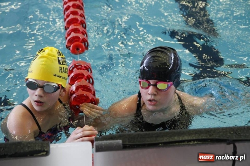 Zdjęcie w galerii na portalu naszraciborz.pl: Pływanie. Drużynowe Mistrzostwa Młodzików 12-letnich na pływalni ZSOMS wiadomości z regionu