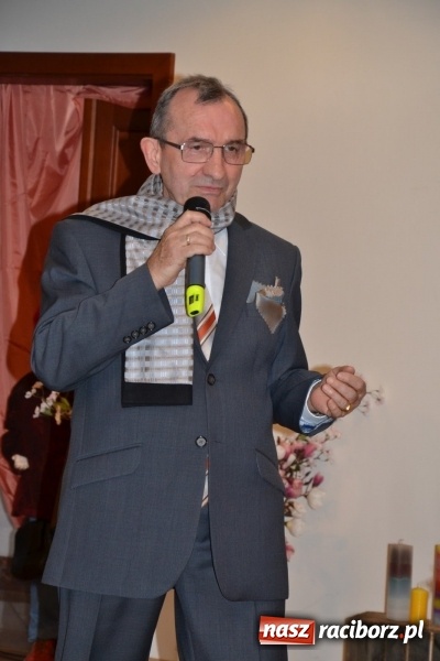 Zdjęcie w galerii na portalu naszraciborz.pl: O kobietach i nie tylko z przymrużeniem oka - montaż słowno-muzyczny na zamku wiadomości z regionu