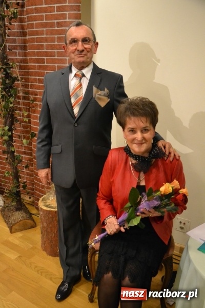 Zdjęcie w galerii na portalu naszraciborz.pl: O kobietach i nie tylko z przymrużeniem oka - montaż słowno-muzyczny na zamku wiadomości z regionu