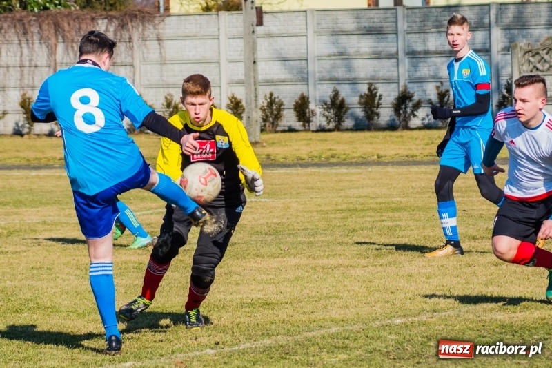Zdjęcie w galerii na portalu naszraciborz.pl: Przypadkowe gole przyczyną porażki juniorów Tworkowa wiadomości z regionu
