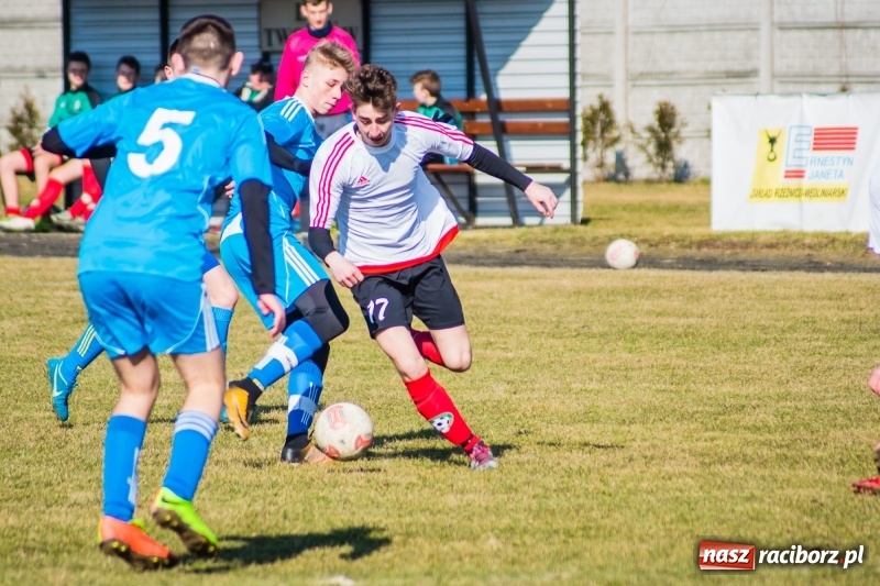 Zdjęcie w galerii na portalu naszraciborz.pl: Przypadkowe gole przyczyną porażki juniorów Tworkowa wiadomości z regionu