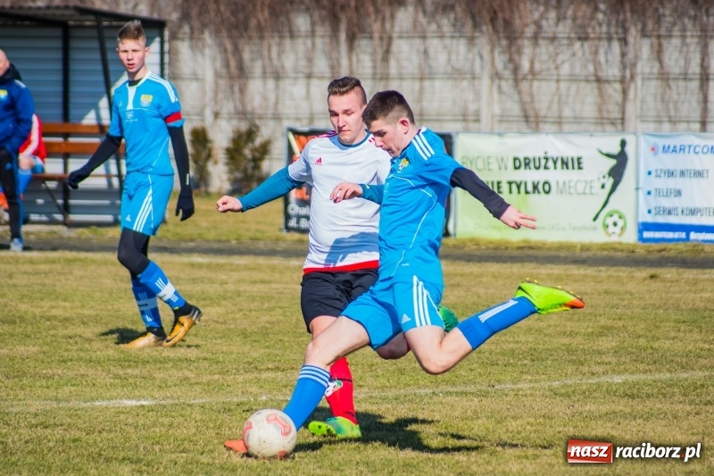 Zdjęcie w galerii na portalu naszraciborz.pl: Przypadkowe gole przyczyną porażki juniorów Tworkowa wiadomości z regionu