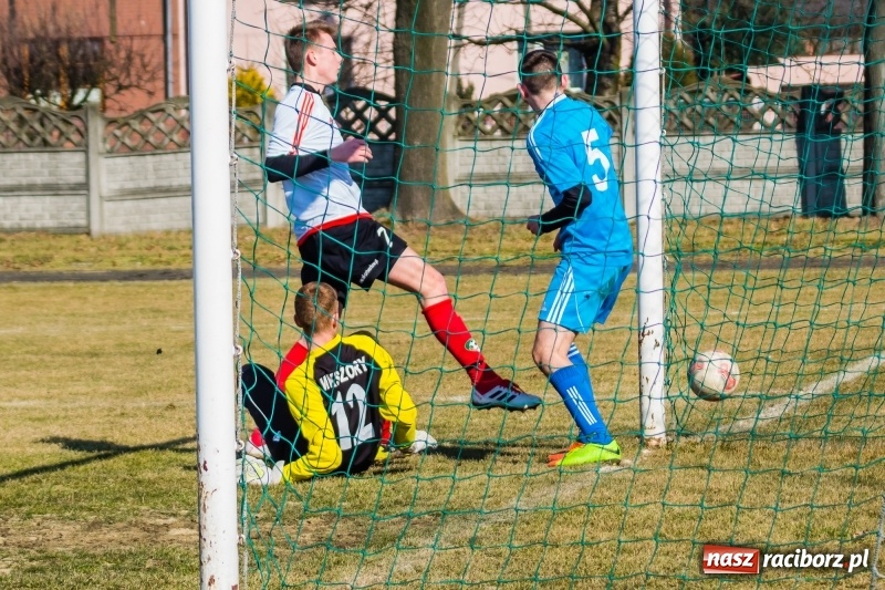 Zdjęcie w galerii na portalu naszraciborz.pl: Przypadkowe gole przyczyną porażki juniorów Tworkowa wiadomości z regionu