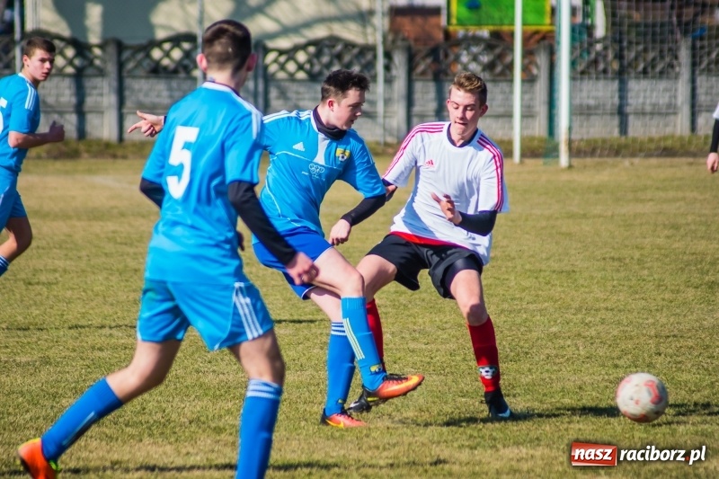 Zdjęcie w galerii na portalu naszraciborz.pl: Przypadkowe gole przyczyną porażki juniorów Tworkowa wiadomości z regionu