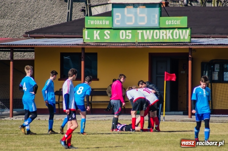 Zdjęcie w galerii na portalu naszraciborz.pl: Przypadkowe gole przyczyną porażki juniorów Tworkowa wiadomości z regionu