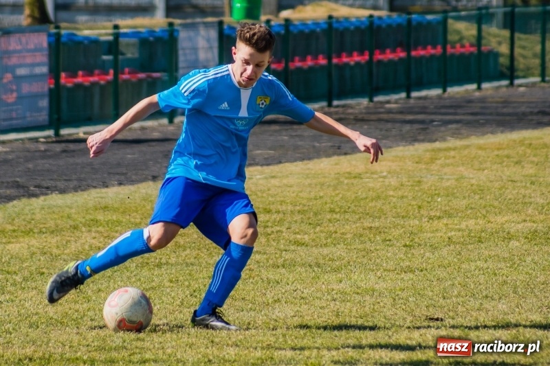 Zdjęcie w galerii na portalu naszraciborz.pl: Przypadkowe gole przyczyną porażki juniorów Tworkowa wiadomości z regionu