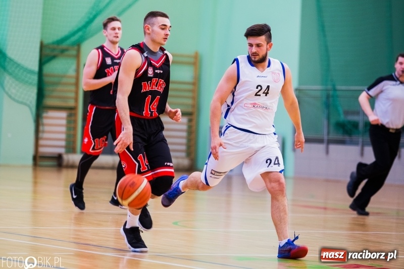 Zdjęcie w galerii na portalu naszraciborz.pl: Niemoc Ofensywy przerwana. MKKS Rybnik pokonany wiadomości z regionu