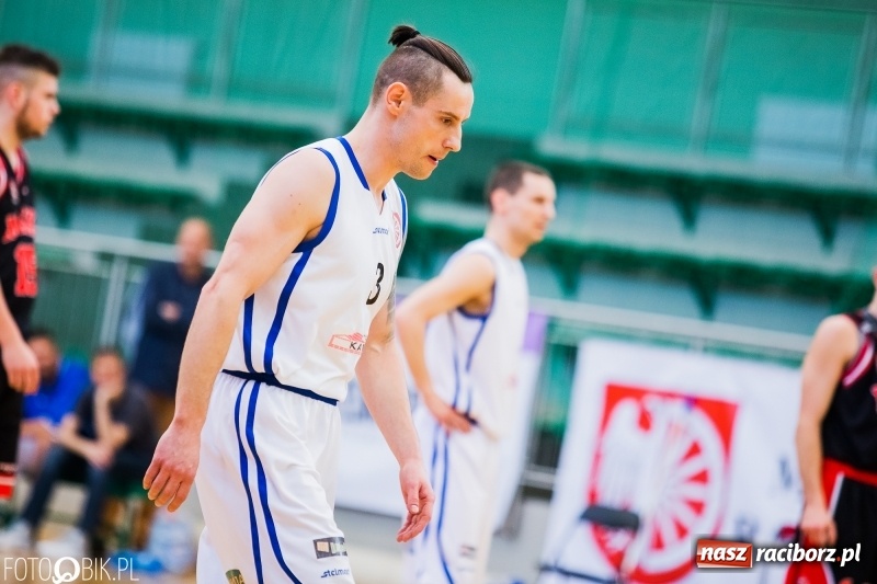 Zdjęcie w galerii na portalu naszraciborz.pl: Niemoc Ofensywy przerwana. MKKS Rybnik pokonany wiadomości z regionu