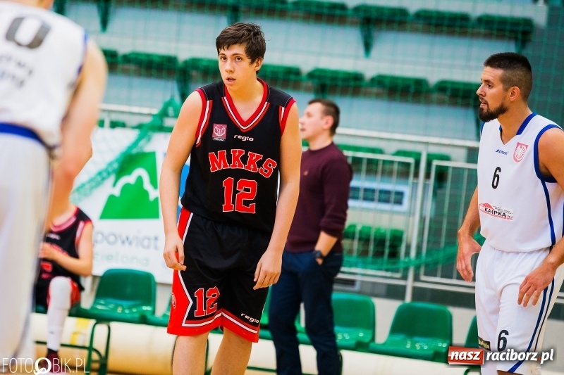Zdjęcie w galerii na portalu naszraciborz.pl: Niemoc Ofensywy przerwana. MKKS Rybnik pokonany wiadomości z regionu