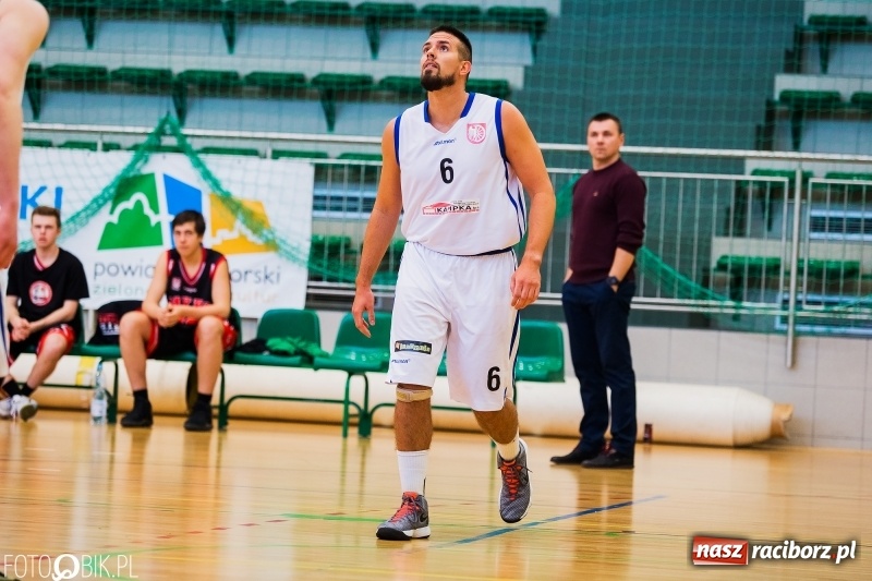 Zdjęcie w galerii na portalu naszraciborz.pl: Niemoc Ofensywy przerwana. MKKS Rybnik pokonany wiadomości z regionu