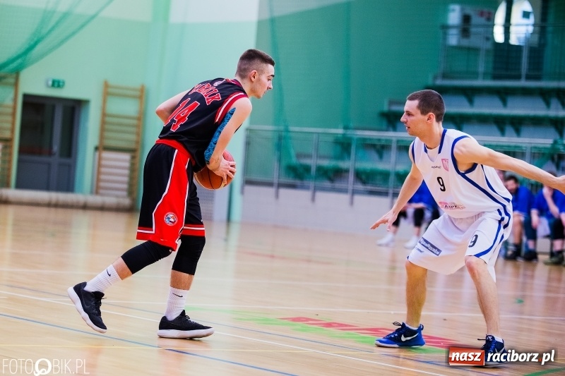 Zdjęcie w galerii na portalu naszraciborz.pl: Niemoc Ofensywy przerwana. MKKS Rybnik pokonany wiadomości z regionu