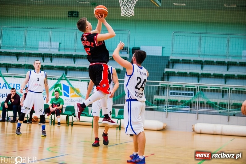 Zdjęcie w galerii na portalu naszraciborz.pl: Niemoc Ofensywy przerwana. MKKS Rybnik pokonany wiadomości z regionu