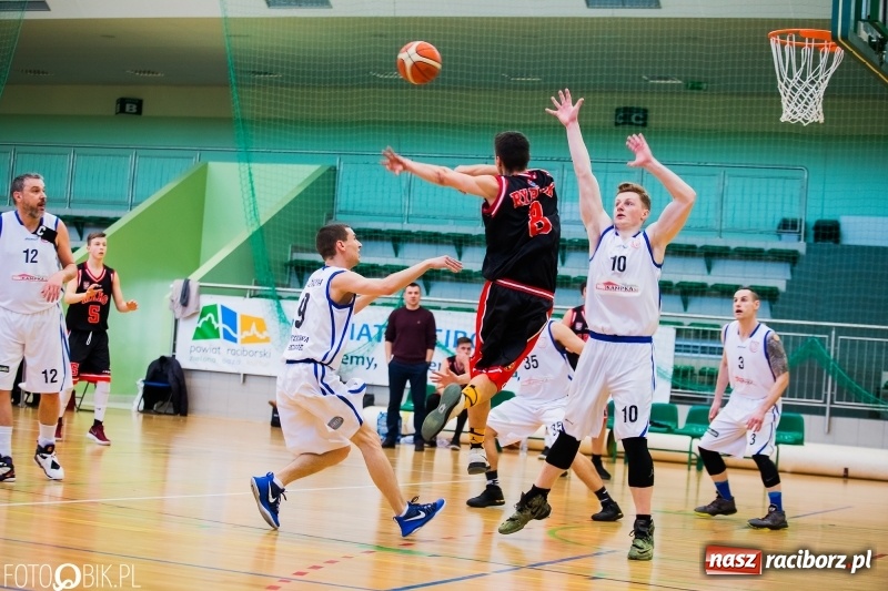 Zdjęcie w galerii na portalu naszraciborz.pl: Niemoc Ofensywy przerwana. MKKS Rybnik pokonany wiadomości z regionu