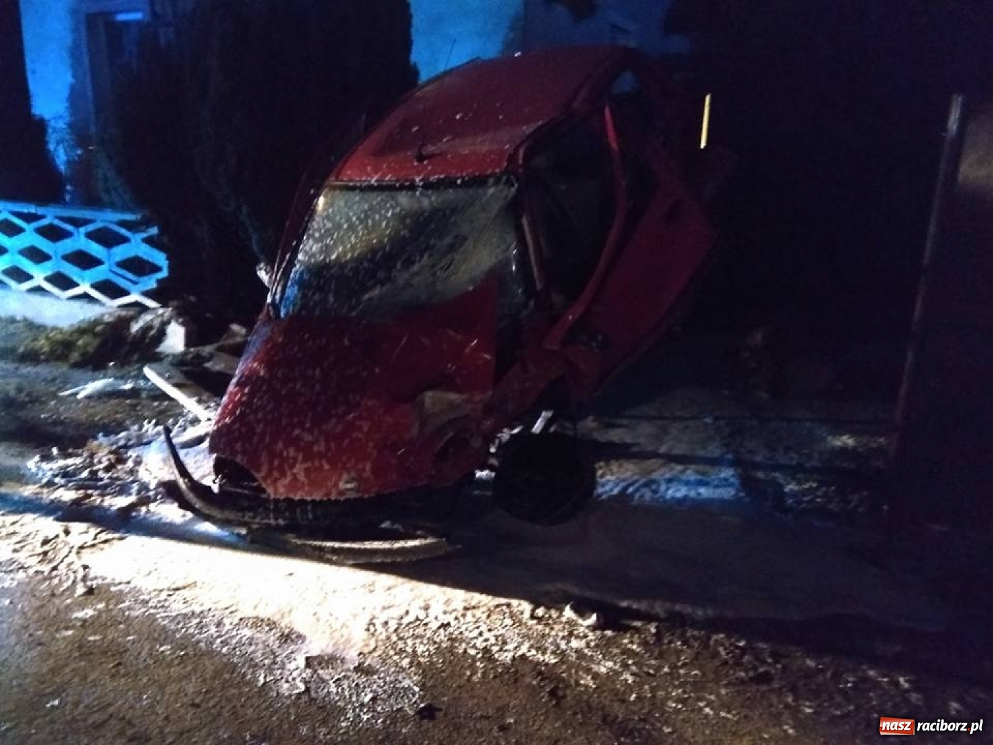 Zdjęcie w galerii na portalu naszraciborz.pl: Kierowca BMW na niemieckich rejestracjach staranował trzy pojazdy. 35-latek miał ponad dwa promile!   wiadomości z regionu